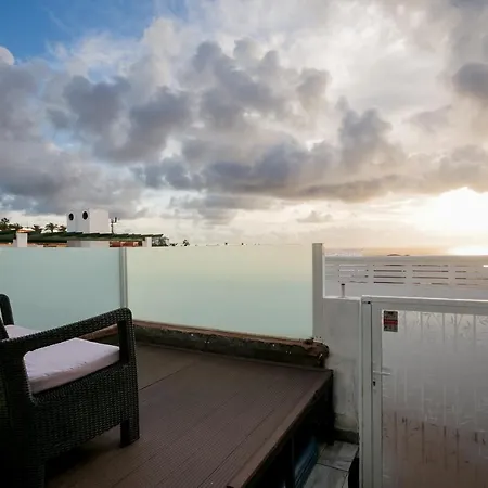 204 Atalaya 2 Bedrooms, Sea View, Private Parking 아파트 아데제