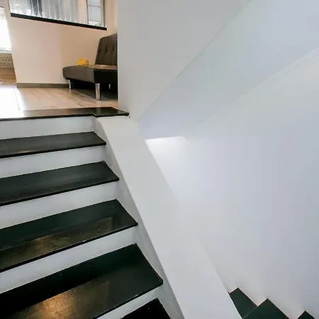 204 Atalaya 2 Bedrooms, Sea View, Private Parking 아파트 아데제