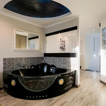 204 Atalaya 2 Bedrooms, Sea View, Private Parking