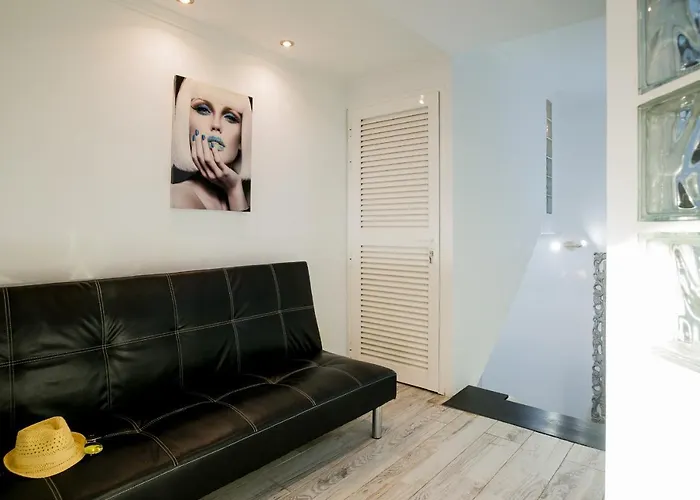 Apartamento 204 Atalaya 2 Bedrooms, Sea View, Private Parking