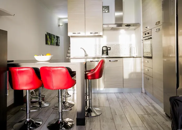 204 Atalaya 2 Bedrooms, Sea View, Private Parking Apartamento