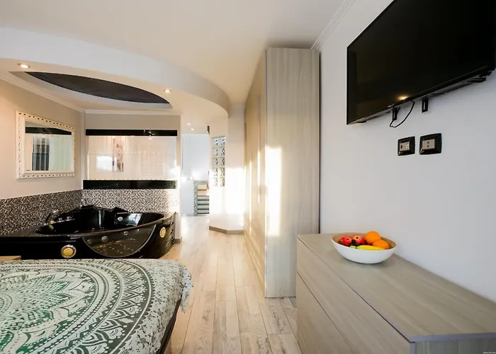 Apartamento 204 Atalaya 2 Bedrooms, Sea View, Private Parking *